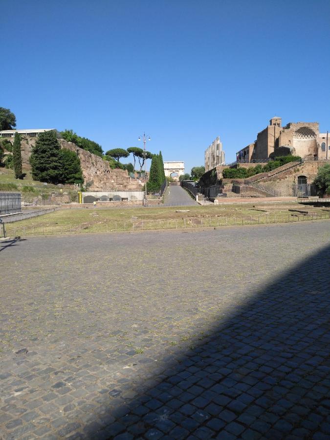 Tucci'S Roma Guest House ภายนอก รูปภาพ