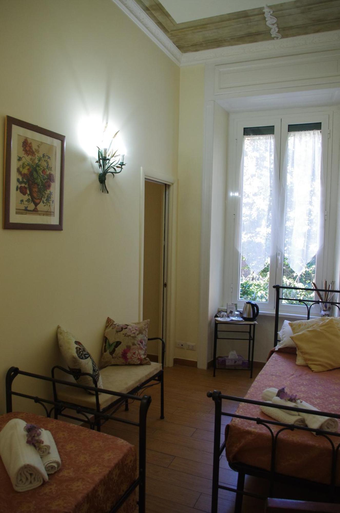 Tucci'S Roma Guest House ภายนอก รูปภาพ