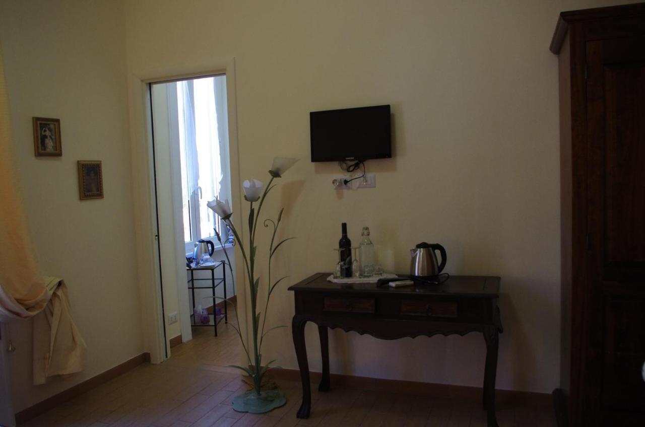 Tucci'S Roma Guest House ภายนอก รูปภาพ