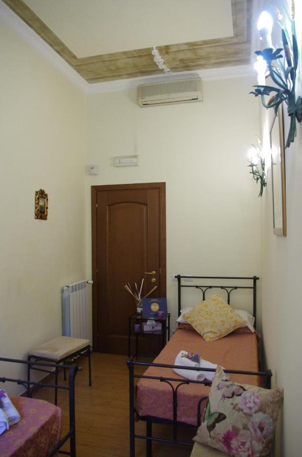 Tucci'S Roma Guest House ภายนอก รูปภาพ