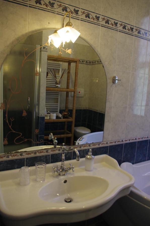 Tucci'S Roma Guest House ภายนอก รูปภาพ