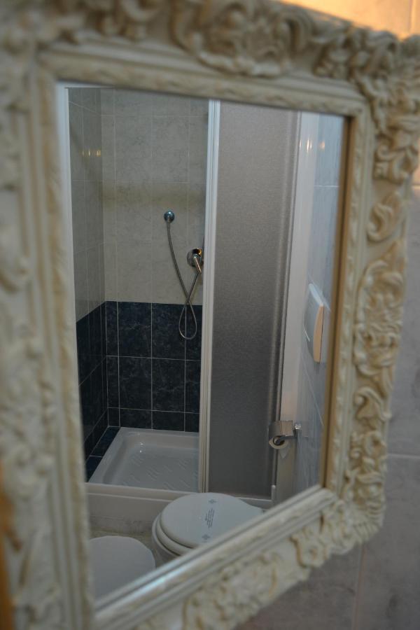 Tucci'S Roma Guest House ภายนอก รูปภาพ