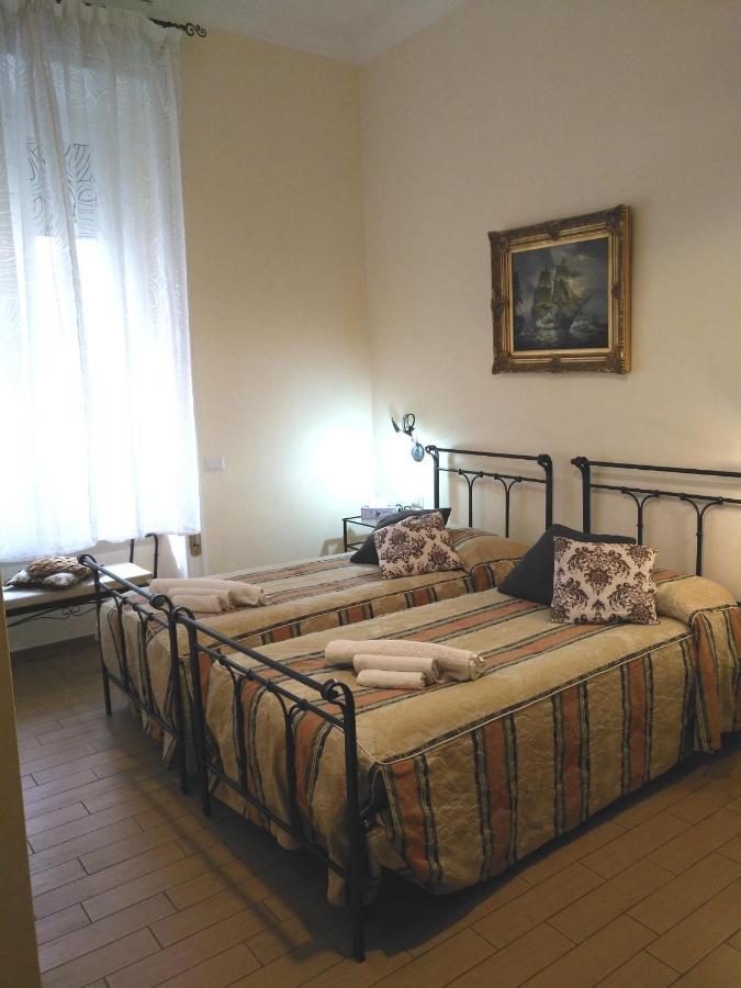 Tucci'S Roma Guest House ภายนอก รูปภาพ