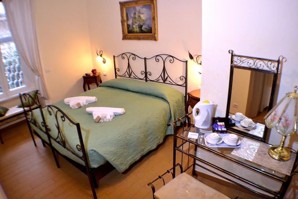 Tucci'S Roma Guest House ภายนอก รูปภาพ